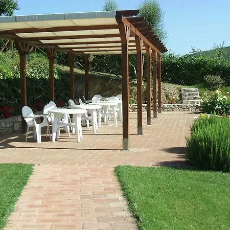 Rustic Holiday In With Swimming Pool Дом отдыха *