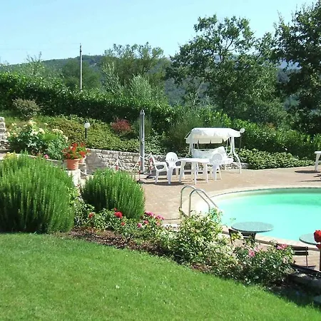 Дом отдыха Rustic Holiday In With Swimming Pool Корчано
