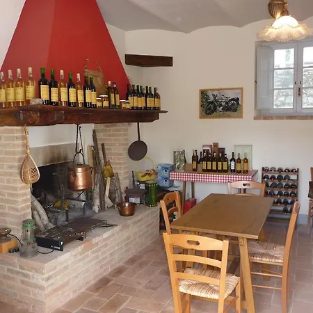 Rustic Holiday In With Swimming Pool Hébergement de vacances